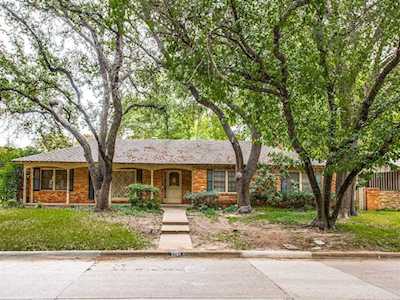 2701 Hartwood Fort Worth, TX 76109