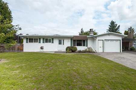 46379 Angela Avenue Chilliwack, BC V2P 7E1
