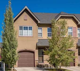 439 Quarry Villas SE Calgary, AB T2C 5K1