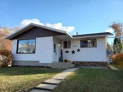 5807 47 Ave Camrose, AB T4V 0G7