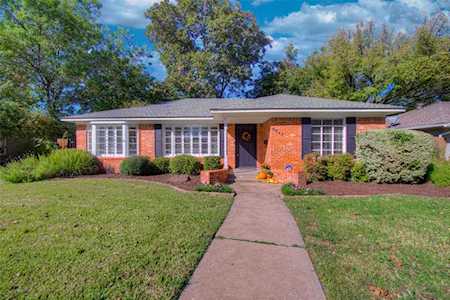 6847 Ravendale Lane Dallas, TX 75214