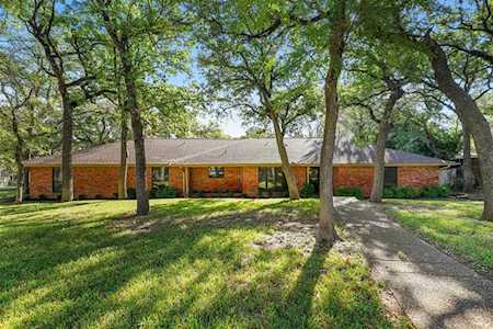 613 Highwoods Trail Fort Worth, TX 76112