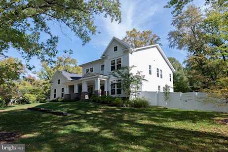 1119 Woodcliff Dr Alexandria, VA 22308