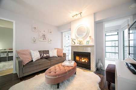 939 Homer Street #2906 Vancouver, BC V6B 2W6