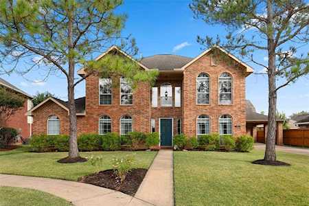 11211 Edwards Ave Pearland, TX 77584