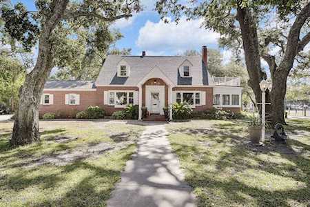 222 E Moore Street Southport, NC 28461