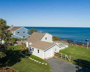 35 Shoreline Way Plymouth, MA 02360