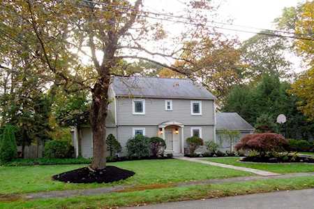 5 Shelley Rd Wellesley, MA 02481