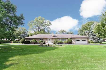 14 W Stonegate Dr Prospect Heights, IL 60070
