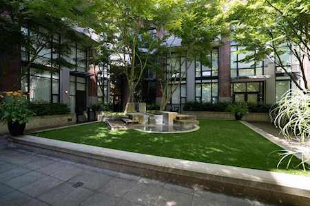 988 Richards Street #309 Vancouver, BC V6B 8R2