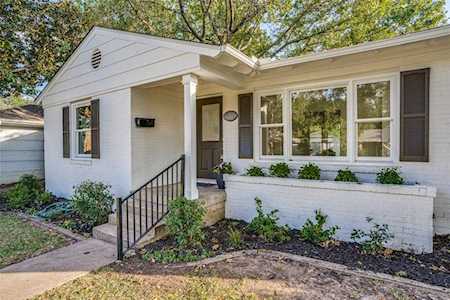 6202 Ravendale Lane Dallas, TX 75214
