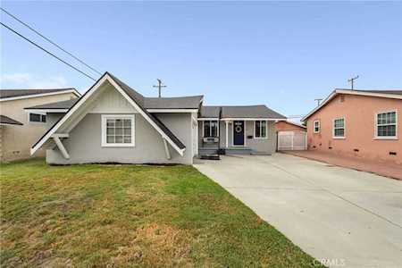 21445 Wardham Avenue Lakewood, CA 90715