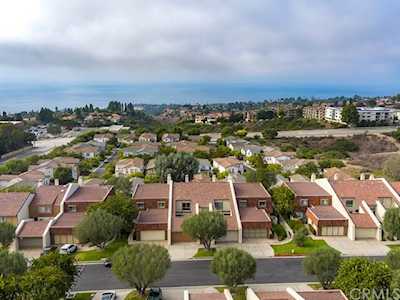 95 Cresta Verde Drive Rolling Hills Estates, CA 90274