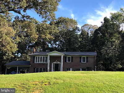 30435 Iroquois Ln Charlotte Hall, MD 20622
