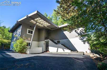 61 Newport Circle Colorado Springs, CO 80906