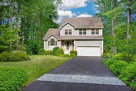 9 Robbins Street Acton, MA 01720