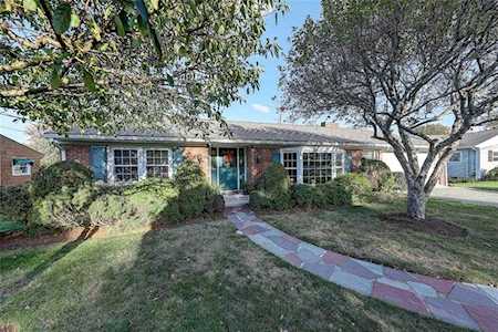 81 Owen Dr Cumberland, RI 02864