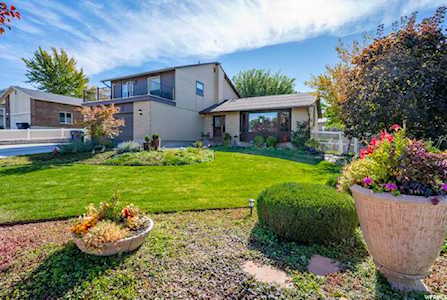 1094 E Gravel Hills Dr Sandy, UT 84094