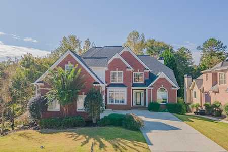 3933 Springtree Ln Hoschton, GA 30548