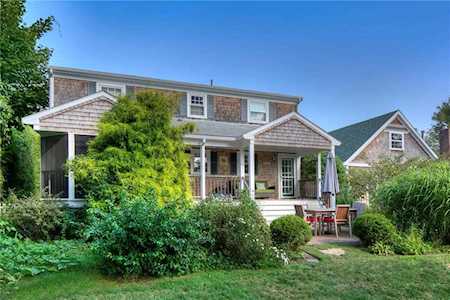 35 Maize Corn Rd Portsmouth, RI 02871