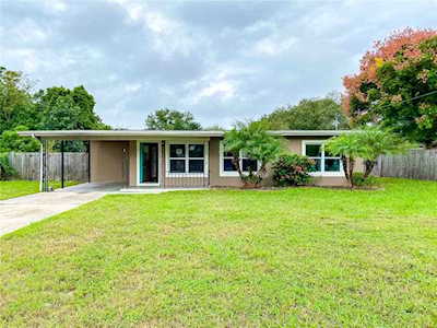 345 17th St NE Winter Haven, FL 33881