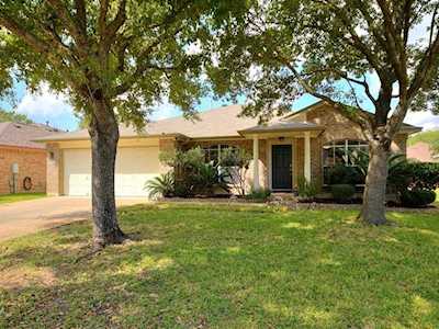 17504 Bottle Springs LN Leander, TX 78641