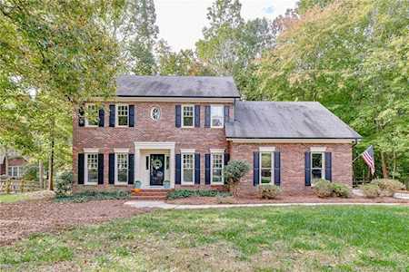 2657 Willowbrook Dr Matthews, NC 28104