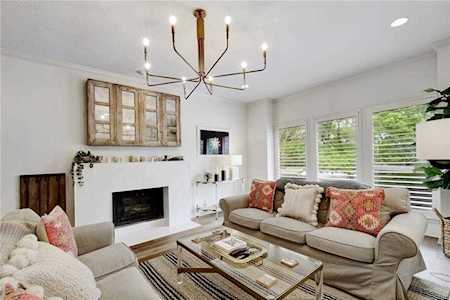 3603 Las Colinas DR #D Austin, TX 78731