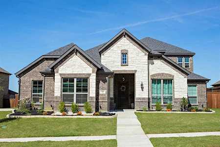 146 Fairweather Drive Burleson, TX 76028