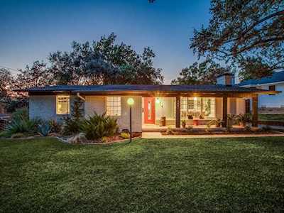 221 Lakeridge Drive Dallas, TX 75218