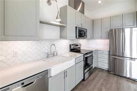 4704 Sunset TRL #3204 Austin, TX 78745