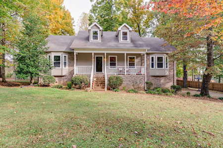 2016 Apollo Dr White House, TN 37188