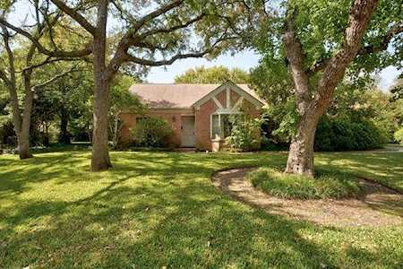 2307 Cheyenne CIR Austin, TX 78745