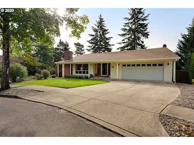 15370 NW Oakhills Dr Beaverton, OR 97006