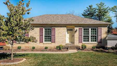107 Blue Fields Rd Louisville, KY 40223