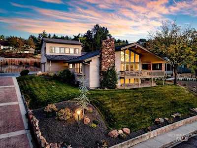 823 E Hearthstone Drive Boise, ID 83702