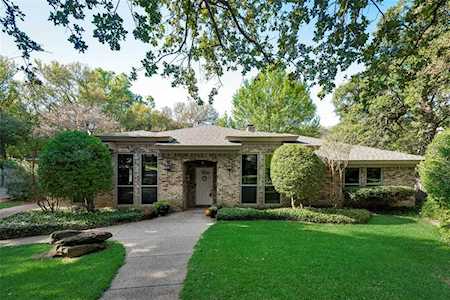 2306 Crown Colony Drive Arlington, TX 76011