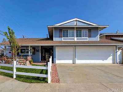 8002 Redford Lane La Palma, CA 90623