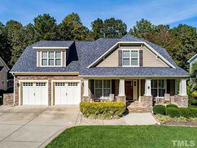 28 Middlecrest Way Clayton, NC 27527
