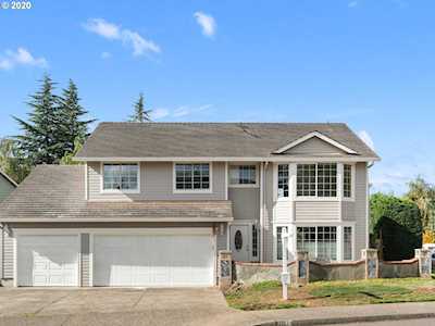 11174 SW Summer Lake Dr Tigard, OR 97223