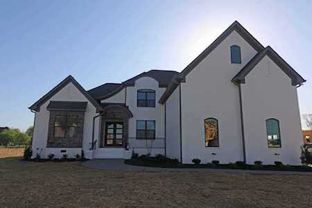 1505 Macintosh Drive Mount Juliet, TN 37122