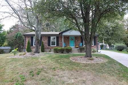 7602 Carmil Ct Louisville, KY 40291