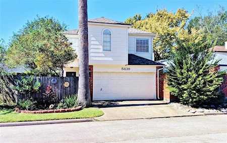 5839 Cinnamon Creek Circle Houston, TX 77084
