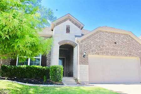 2697 Yacht Club Drive Lewisville, TX 75056