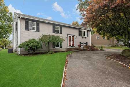 18 Freedom Ct Johnston, RI 02919