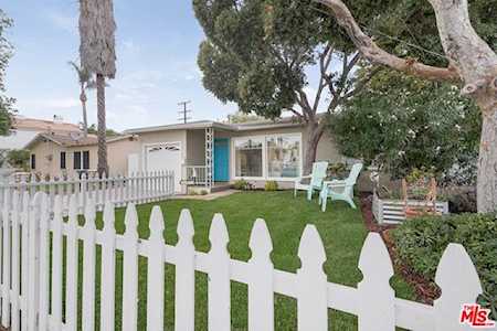 2103 Graham Avenue Redondo Beach, CA 90278