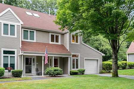 5 Douglass Grn #5 Woburn, MA 01801