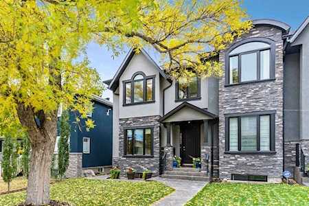 2822 35 St SW Calgary, AB T3E 2Y5