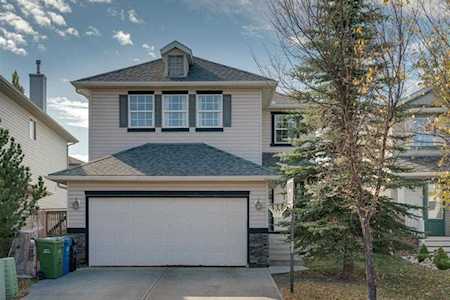19 Chapman Close SE Calgary, AB T2X 3S8