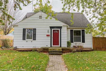 2914 Bacon Ave Berkley, MI 48072